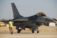 F-16 של חיל האוויר הירדני, ישראל וירדן יכולות ליצור אזור אסור לטיסה בדרום סוריה. 